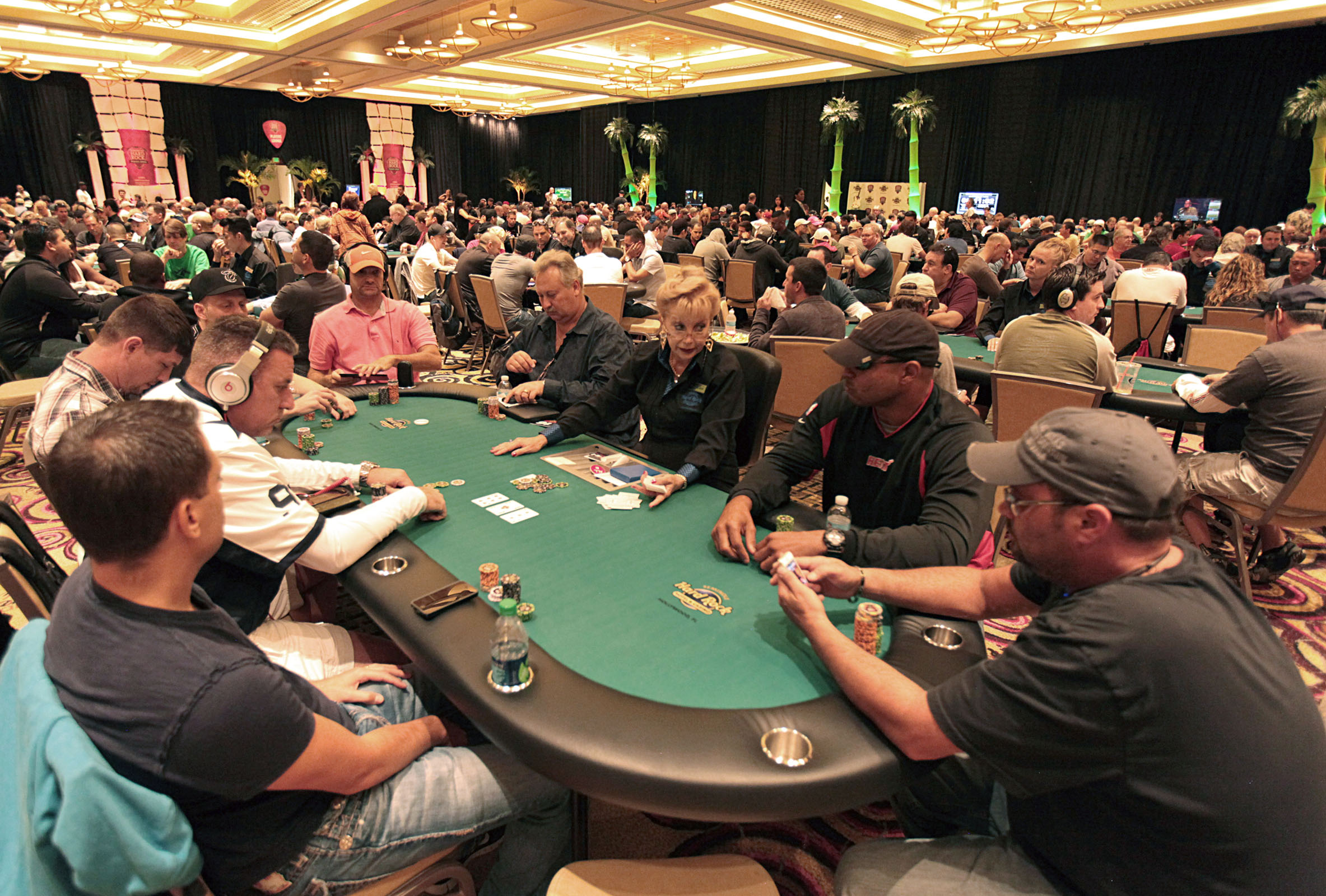 Poker Players Hope For Win At Seminole Hard Rock Poker Open The 