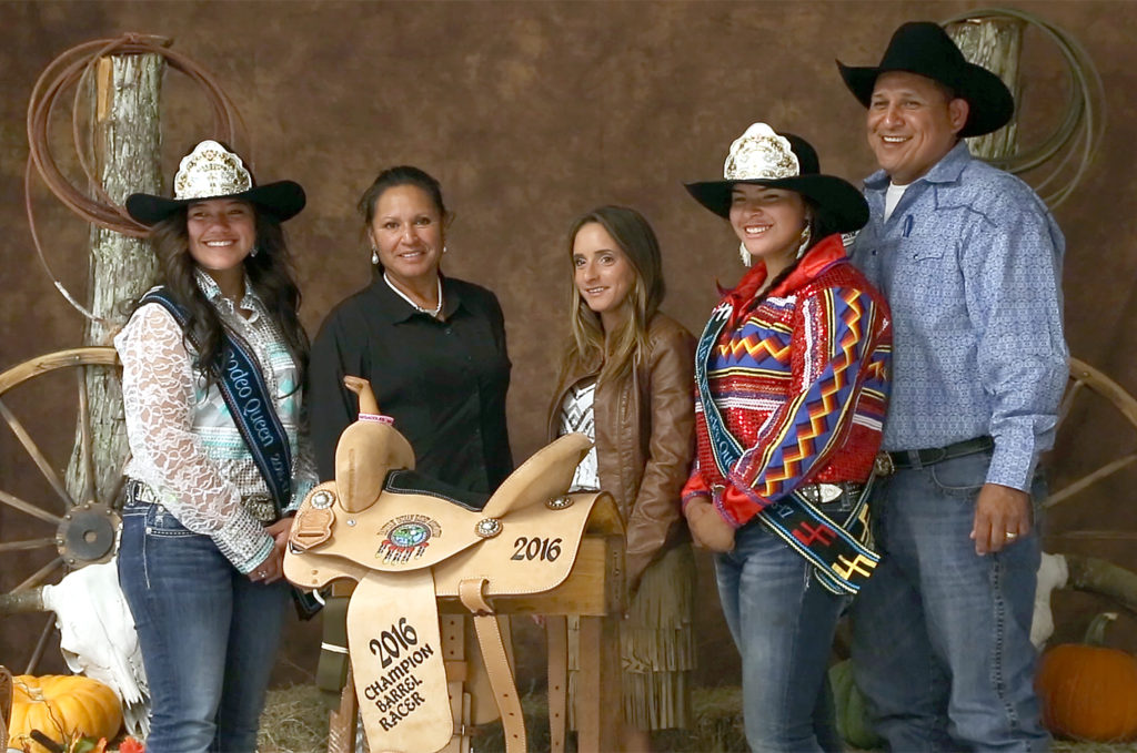 Carlos Funtes EIRA ladies barrell racing champions Loretta Peterson and Ashley Parks gather with newly crowned EIRA Sr. Queen Allegra Billie, far left, EIRA Jr. Queen Madisyn Osceola and EIRA president Josh Jumper. (Carlos Fuentes photo)
