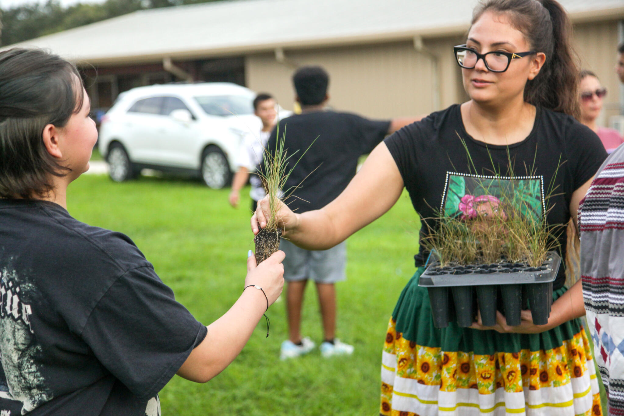 Garden Club sprouts up in Hollywood • The Seminole Tribune